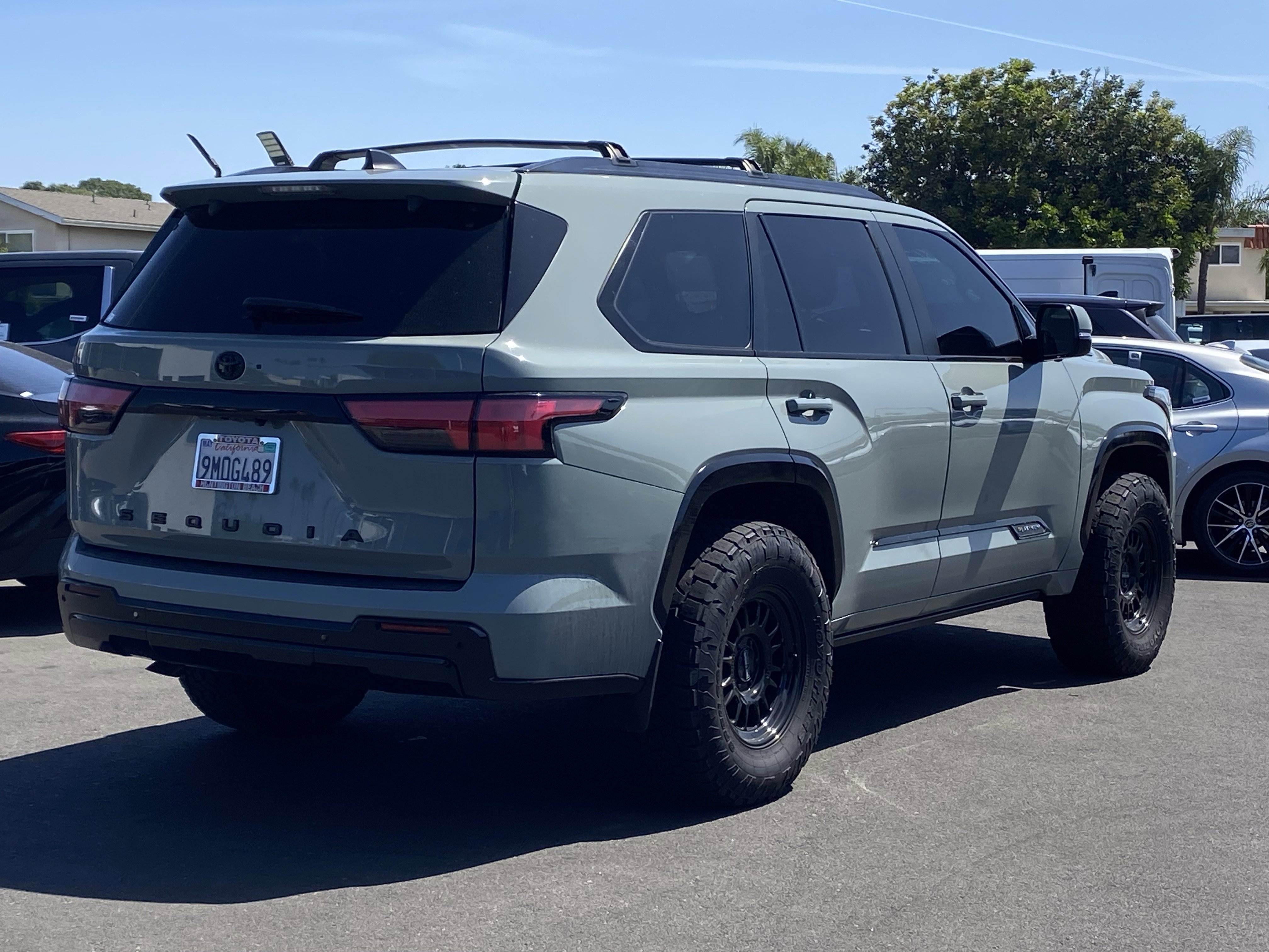Certified 2024 Toyota Sequoia Platinum image 3