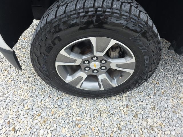 Used 2019 Chevrolet Colorado Z71 AWD/4WD image 12