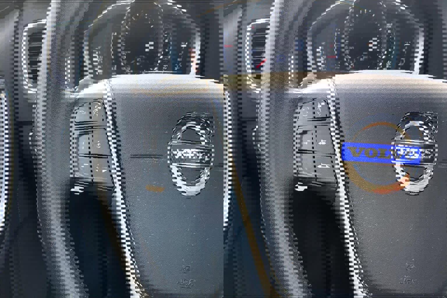 Used 2016 Volvo S60 T5 Premier w/ Convenience Package image 16