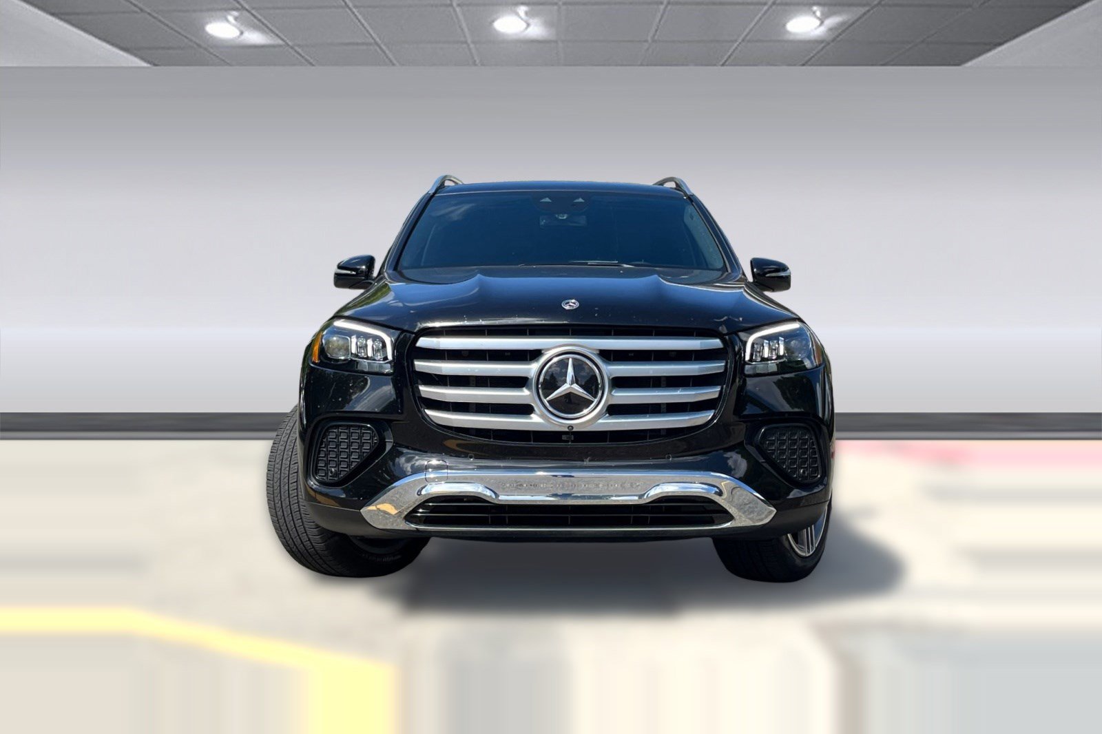 Used 2024 Mercedes-Benz GLS 450 4MATIC image 4