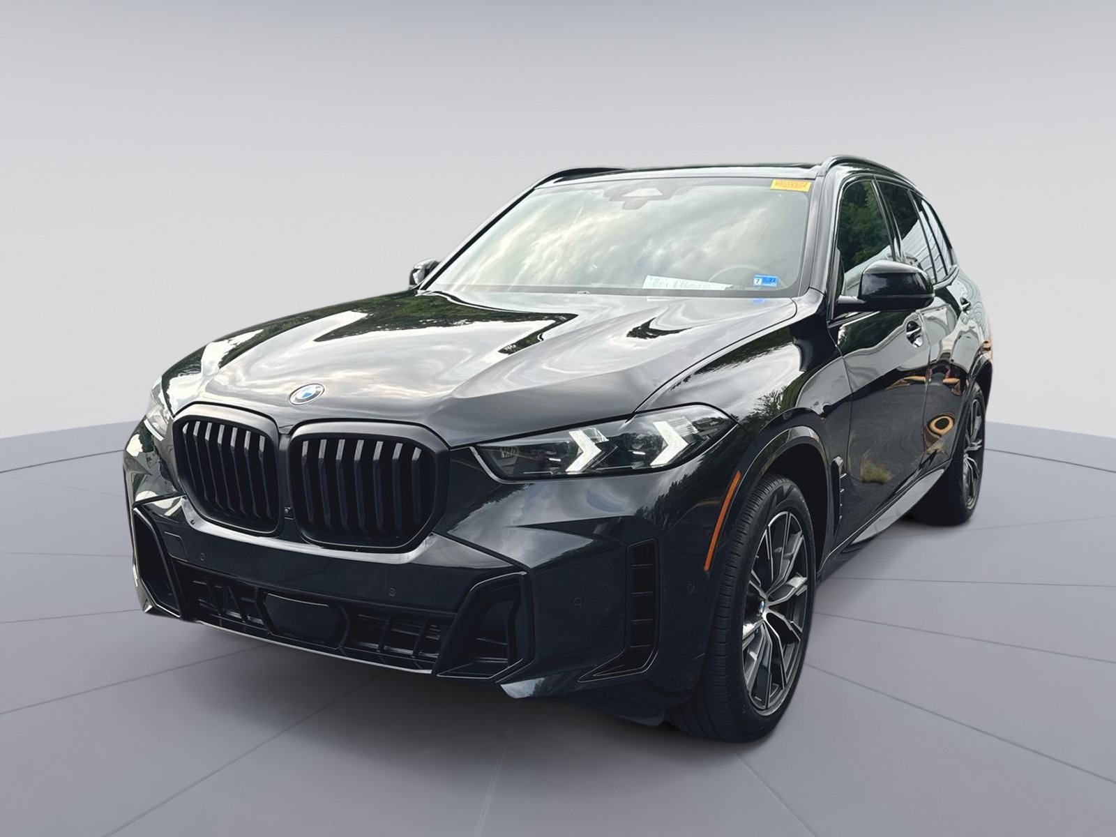 Used 2024 BMW X5 xDrive40i w/ M Sport Package AWD/4WD image 5