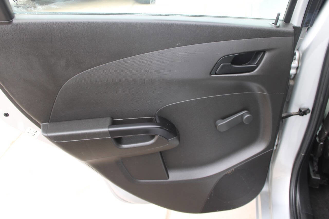 Used 2020 Chevrolet Sonic LT image 15