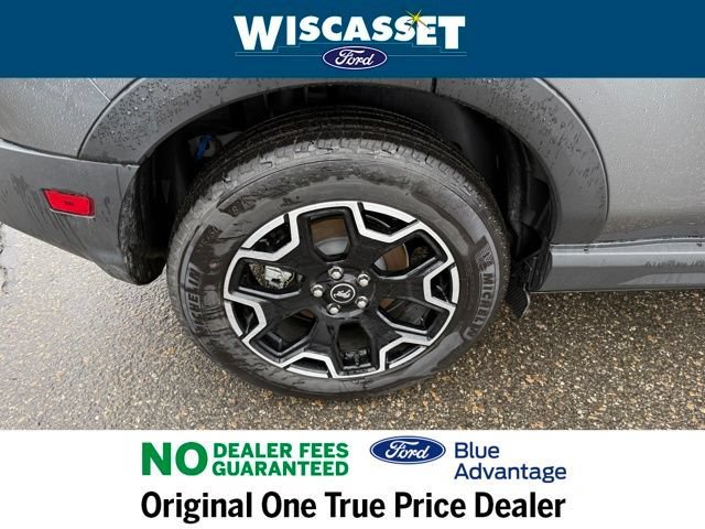 Certified 2025 Ford Bronco Sport Outer Banks w/ Outer Banks Tech Package+ AWD/4WD image 38