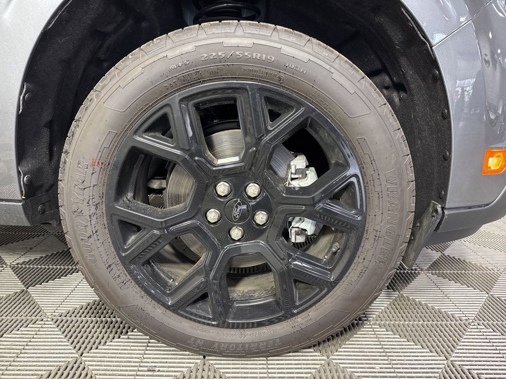 New 2025 Ford Maverick Lariat w/ Black Appearance Package image 14
