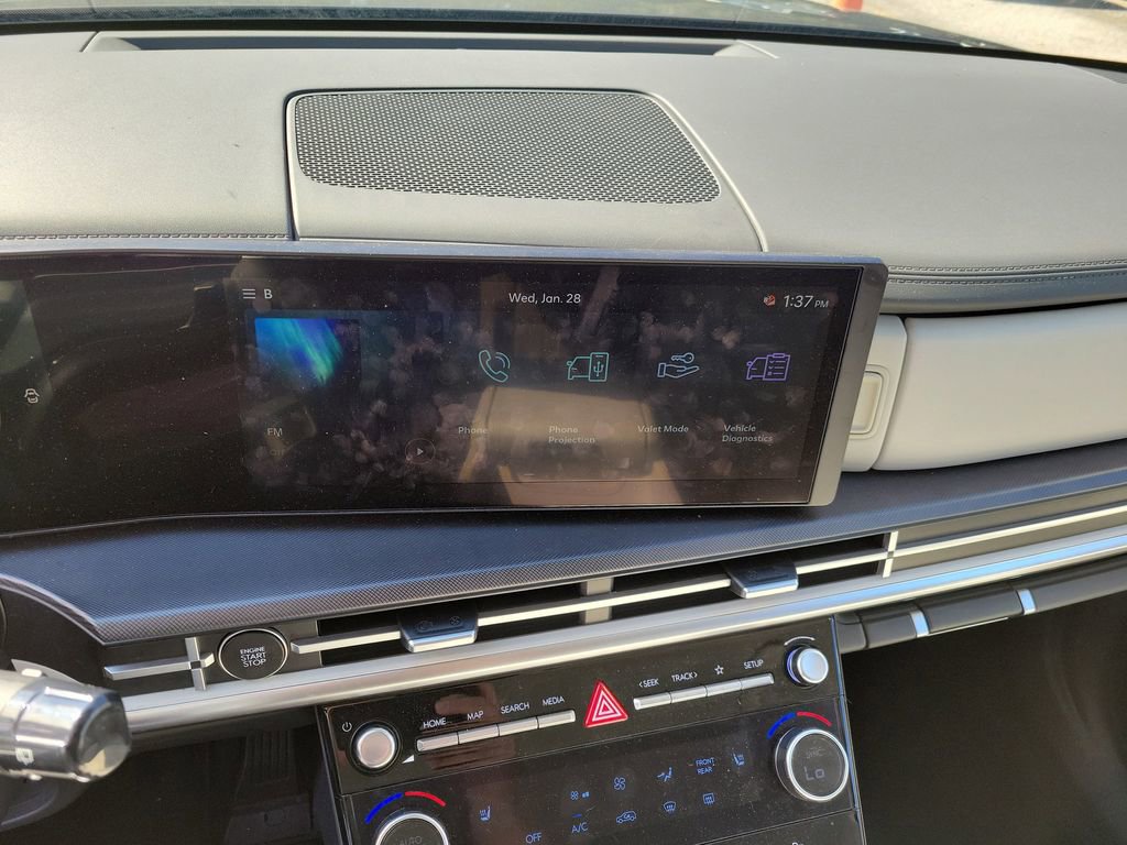 Certified 2025 Hyundai Santa Fe SEL image 28