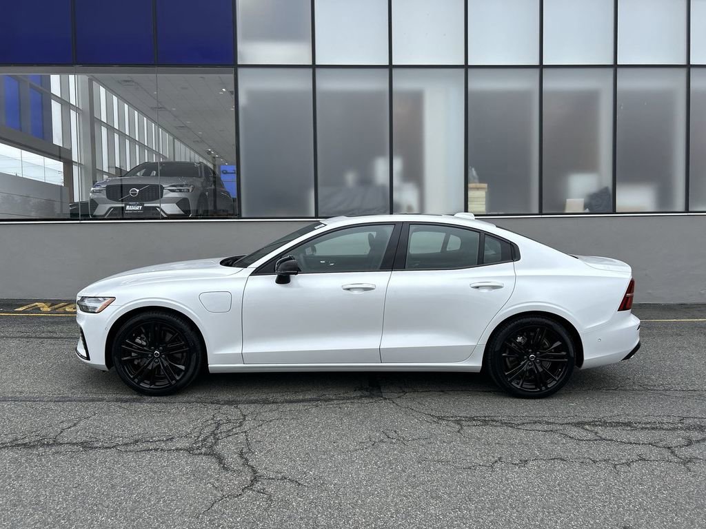 Certified 2025 Volvo S60 T8 Ultra AWD/4WD image 5