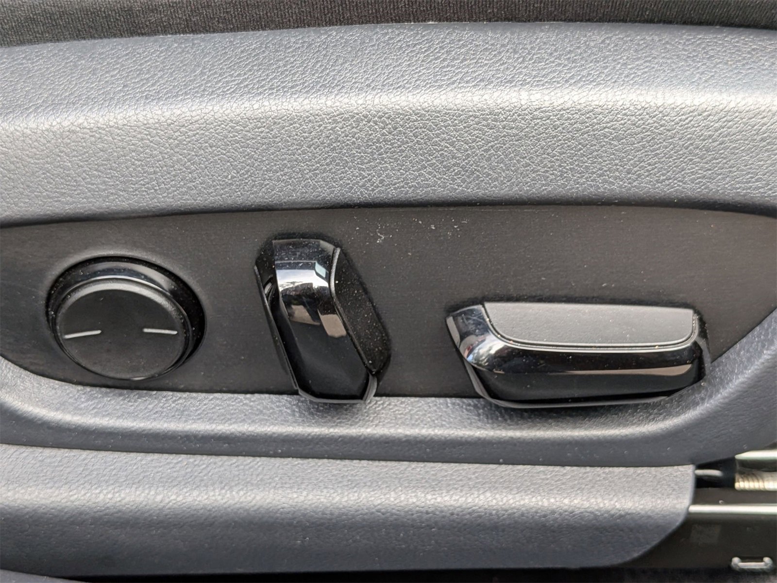 Used 2024 Lexus ES 350 w/ Premium Package image 39