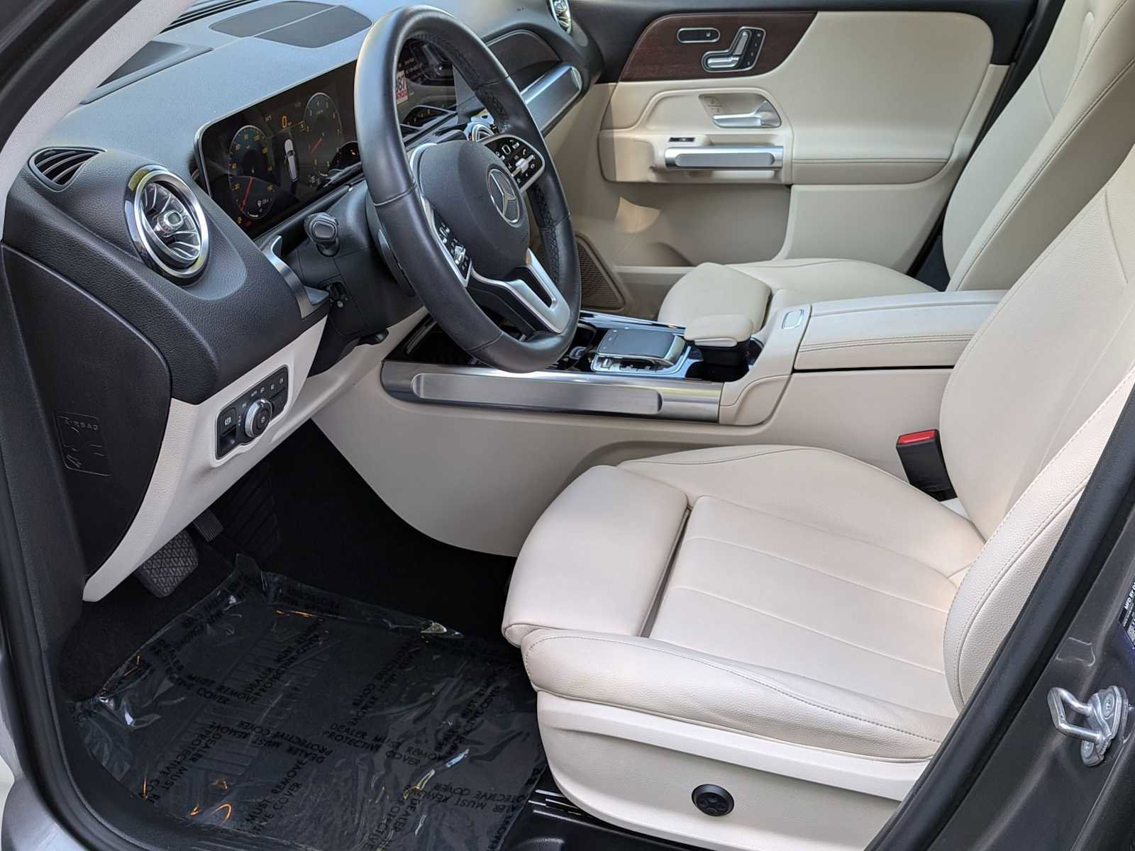 Used 2020 Mercedes-Benz GLB 250 4MATIC image 17