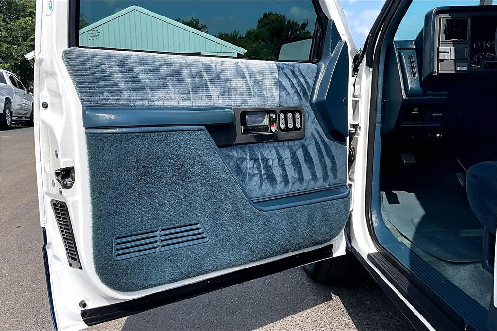 Used 1994 GMC Sierra 1500 2WD Regular Cab image 15