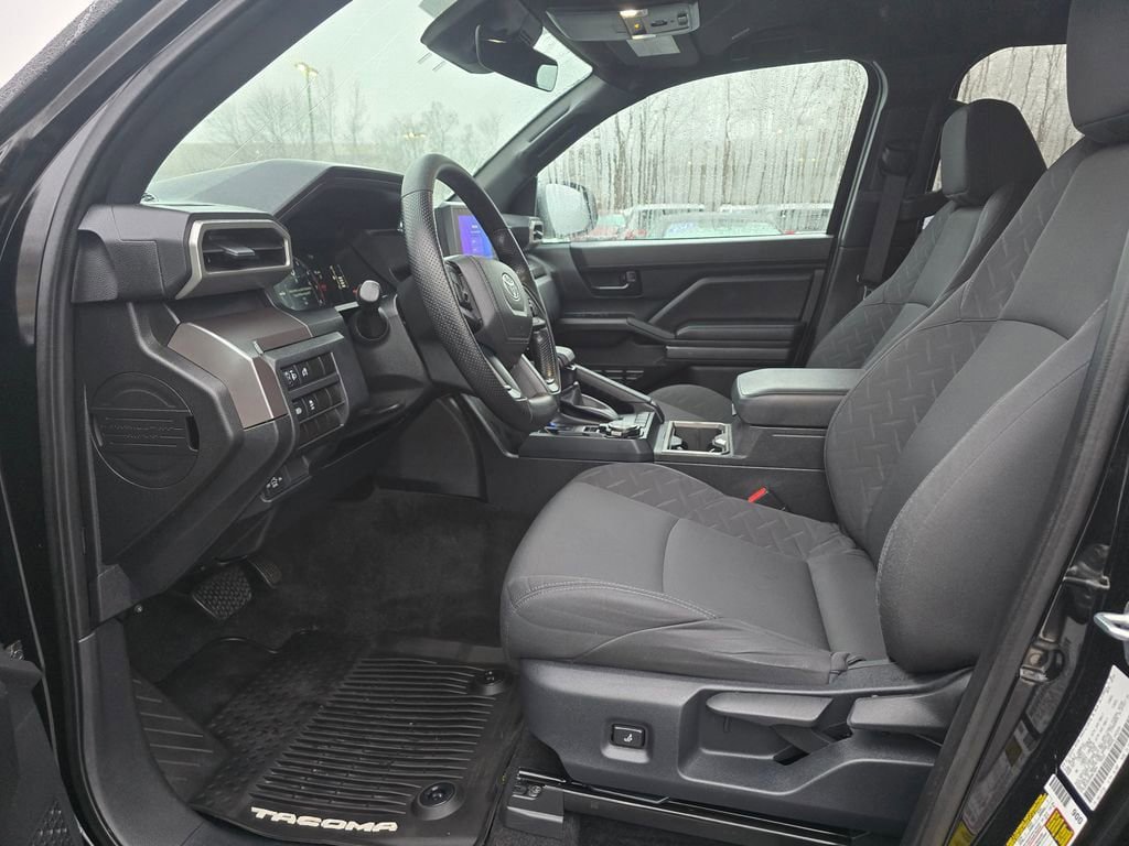 Used 2024 Toyota Tacoma SR5 AWD/4WD image 15