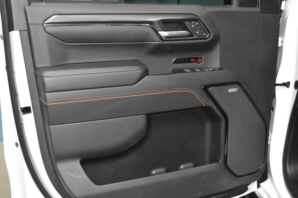 Used 2022 GMC Sierra 1500 AT4 w/ Technology Package image 4