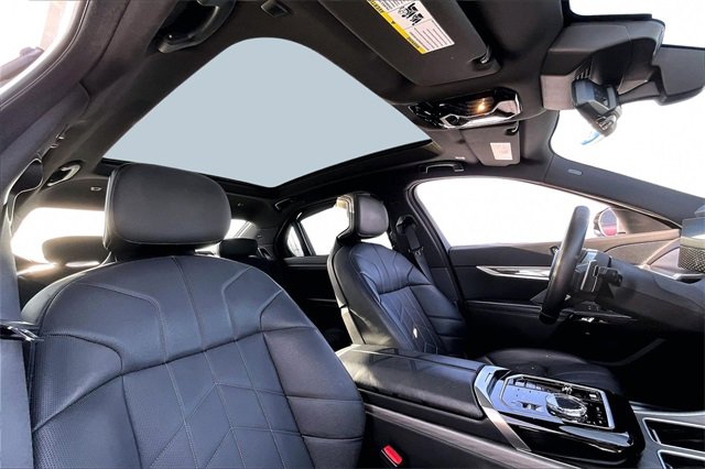 Used 2023 BMW 760i xDrive image 16