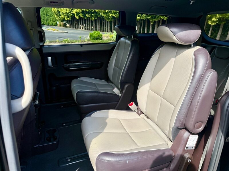 Used 2016 Kia Sedona SX Limited FWD image 10