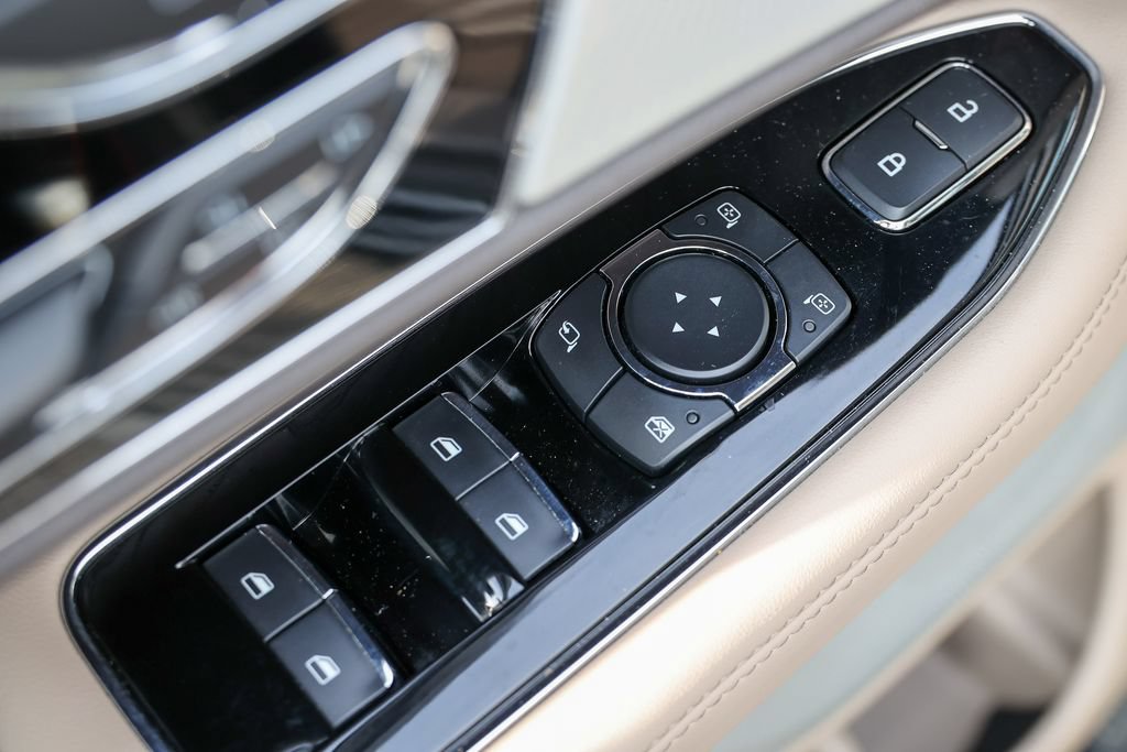 Certified 2022 Lincoln Navigator Reserve AWD/4WD image 6