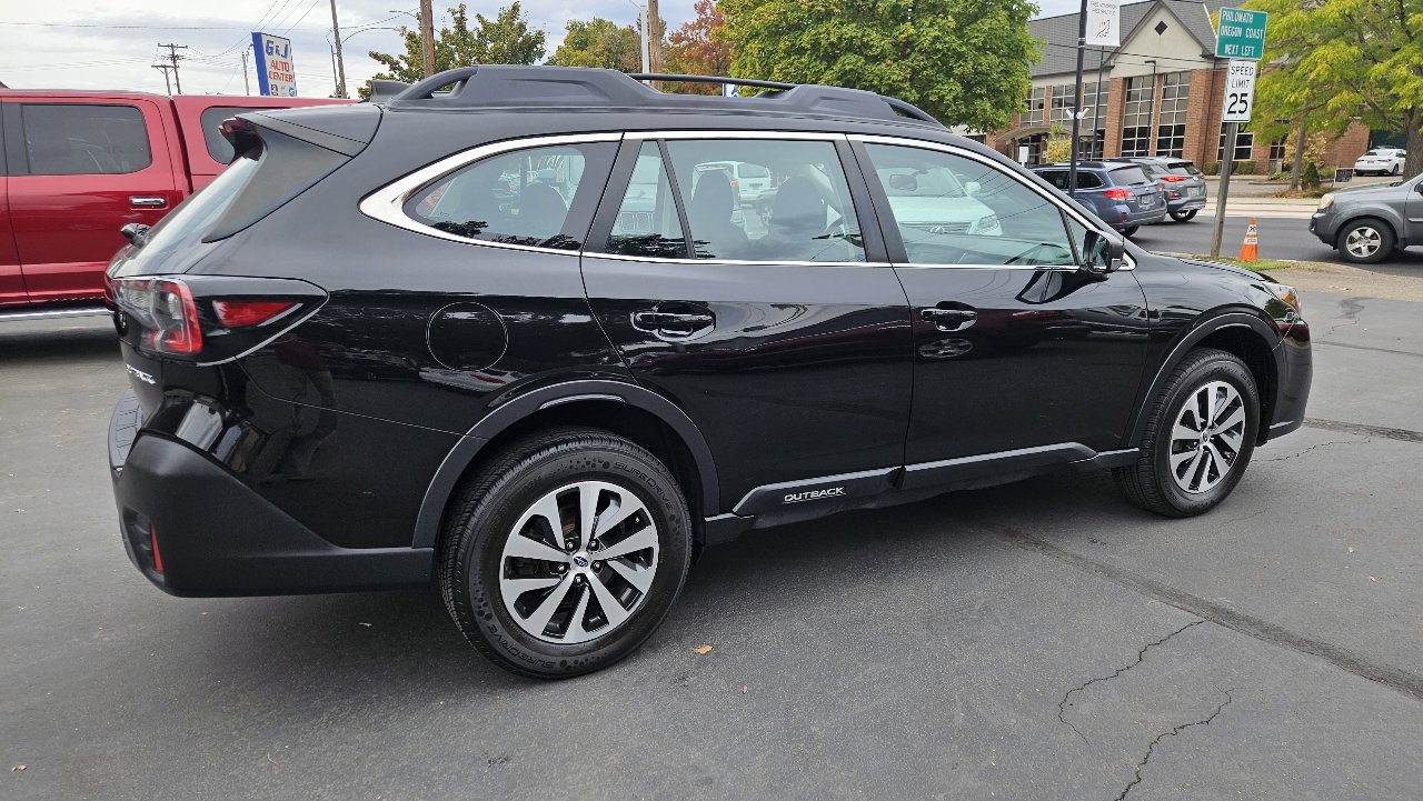 Used 2020 Subaru Outback image 8