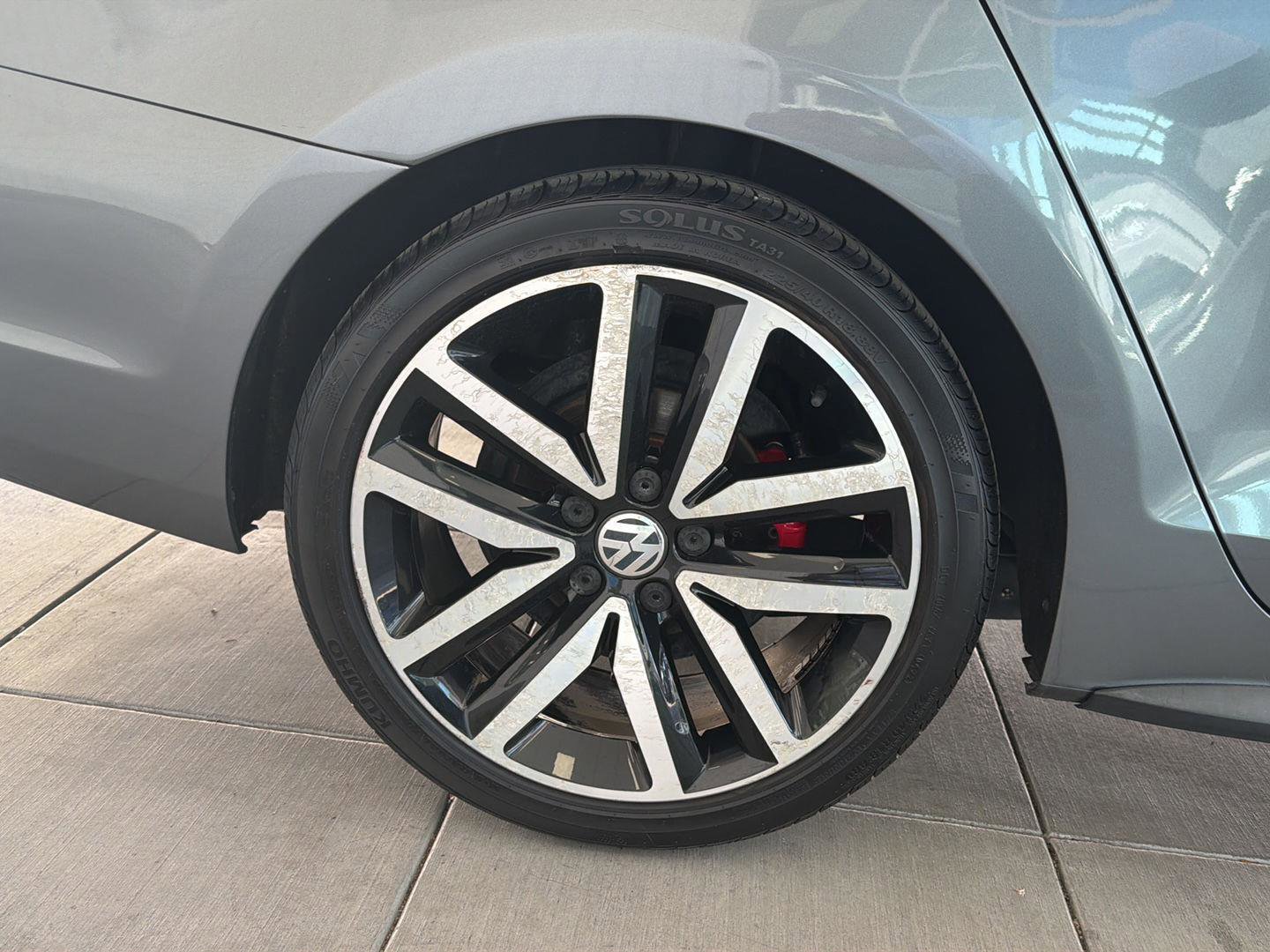 Used 2014 Volkswagen Jetta GLI Autobahn image 12