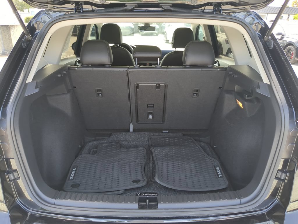 Certified 2023 Volkswagen Taos SE w/ Panoramic Sunroof Package FWD image 10