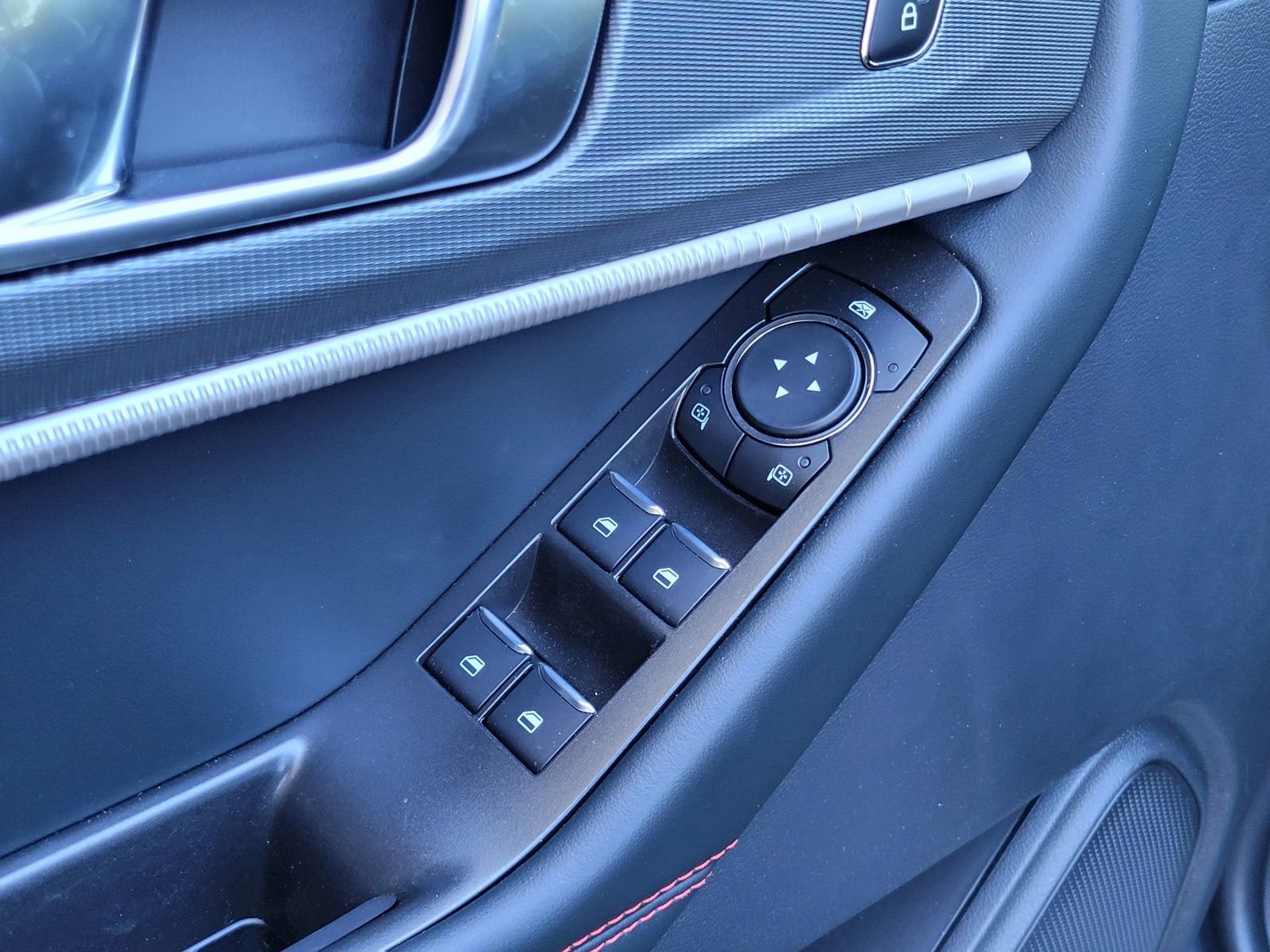 Used 2026 Ford Explorer ST-Line image 17