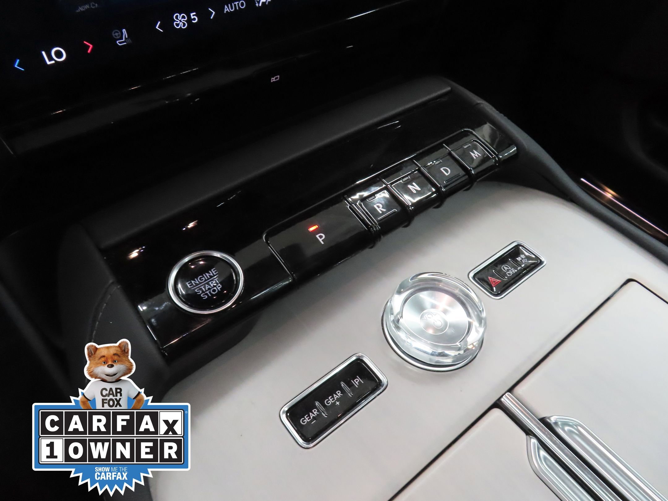 Used 2025 Lincoln Navigator Reserve image 16