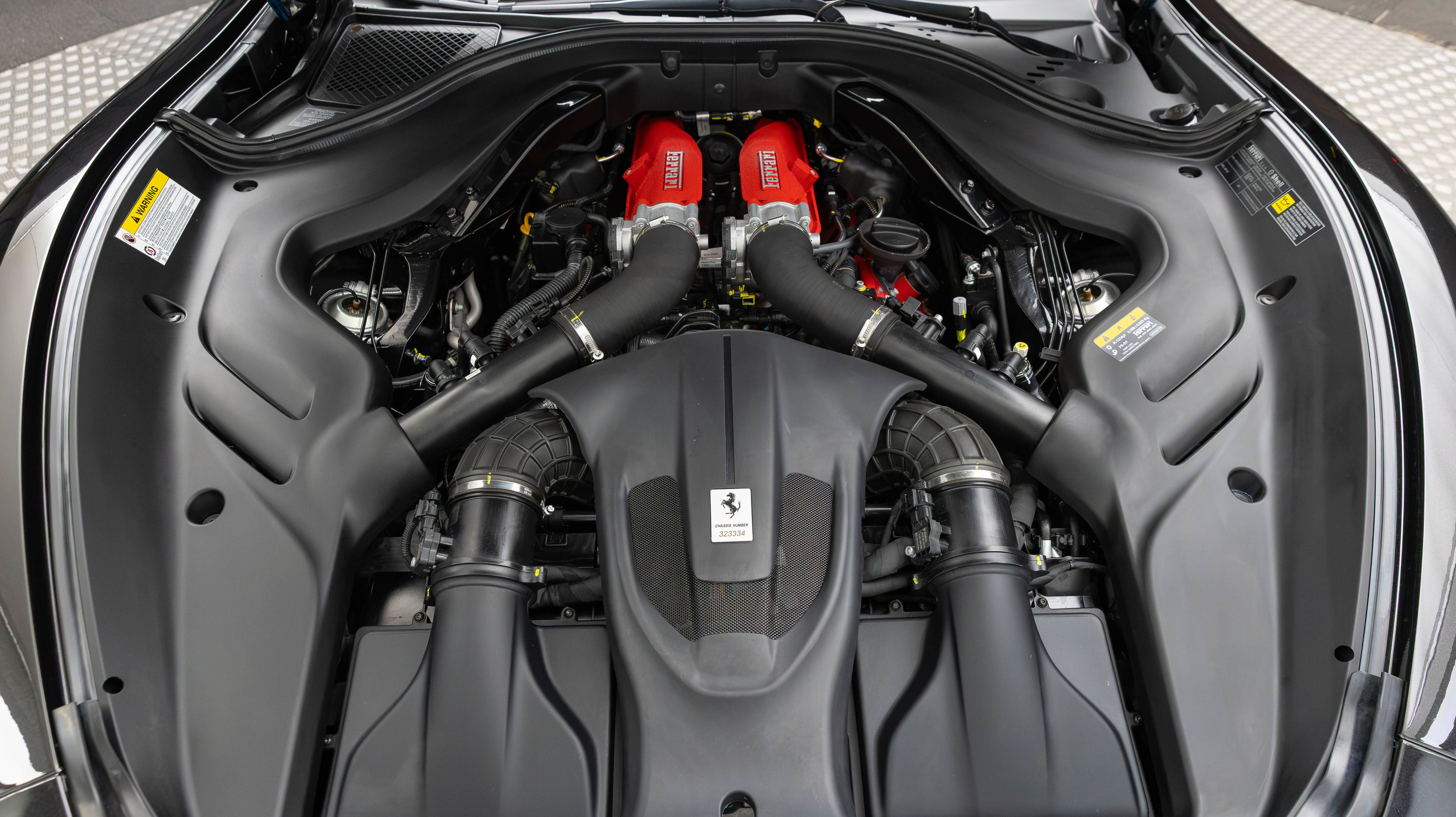 Certified 2025 Ferrari Roma Spider RWD image 39