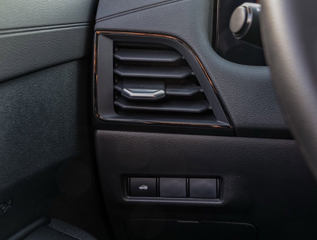 New 2026 Nissan Sentra SV image 32