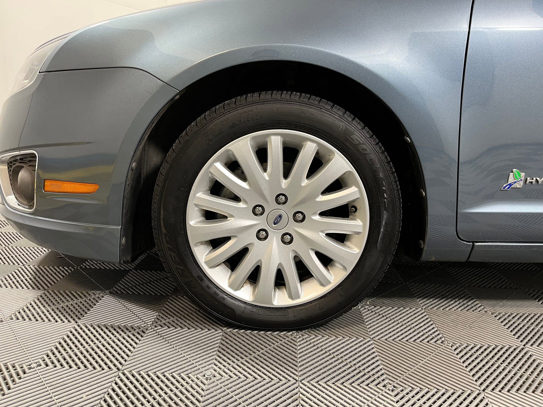 Used 2011 Ford Fusion Hybrid w/ 502A Rapid Spec Order Code image 9