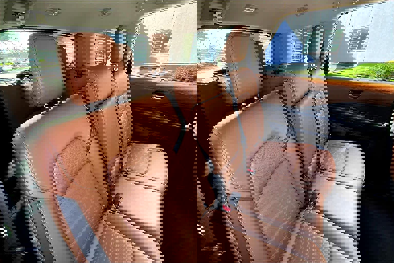 Used 2023 Nissan Pathfinder Platinum w/ Cargo Package FWD image 19