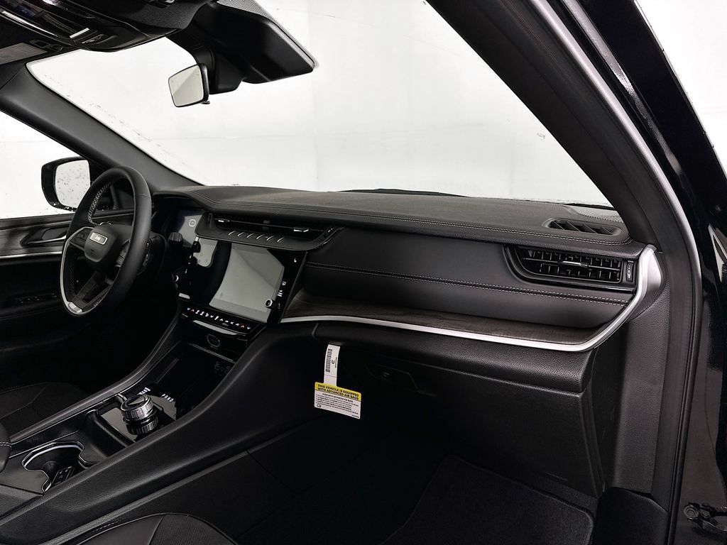 New 2026 Jeep Grand Cherokee Altitude AWD/4WD image 38