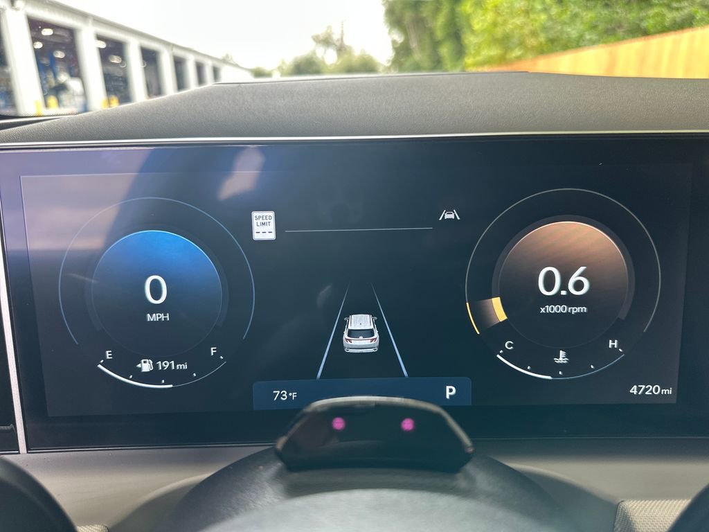 Used 2025 Hyundai Tucson Limited image 28