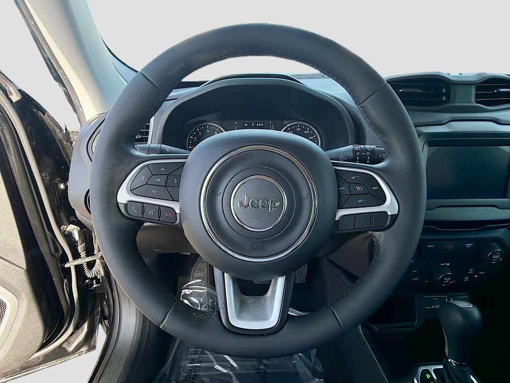 Used 2019 Jeep Renegade Latitude image 32