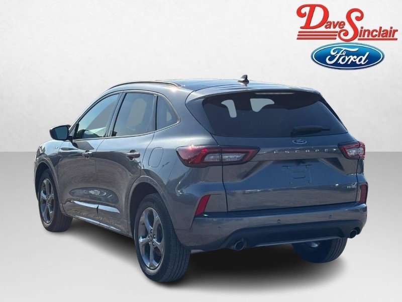 Used 2023 Ford Escape ST-Line w/ Tech Pack #1 AWD/4WD image 9