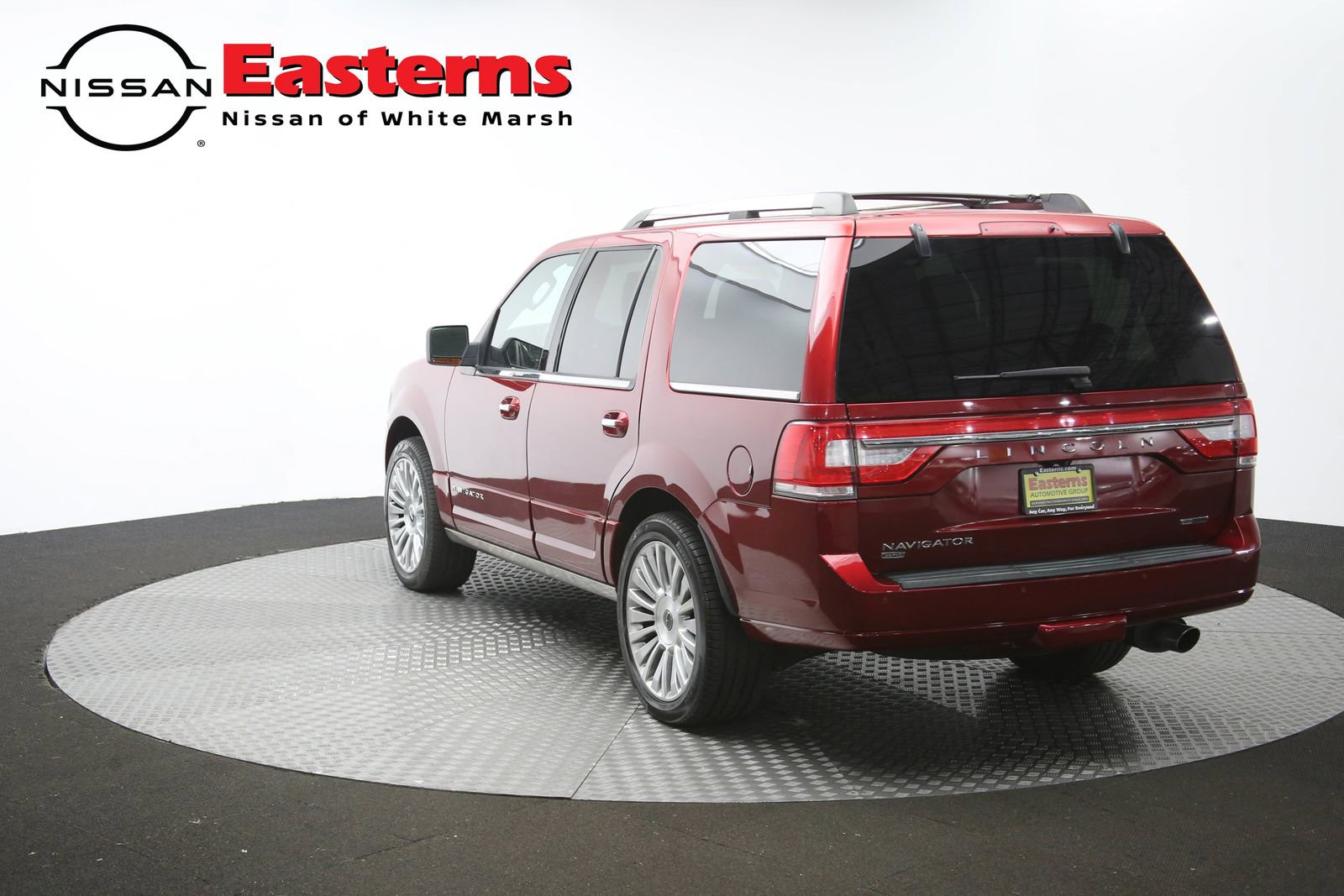 Used 2016 Lincoln Navigator Reserve AWD/4WD image 38