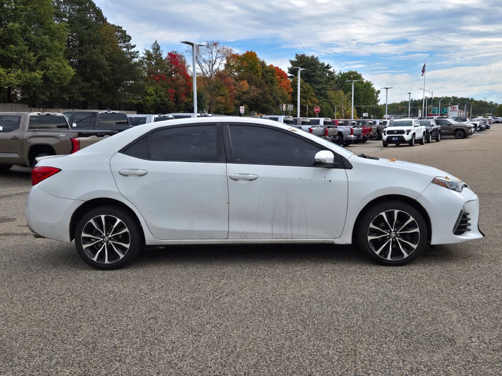 Used 2018 Toyota Corolla SE FWD image 6