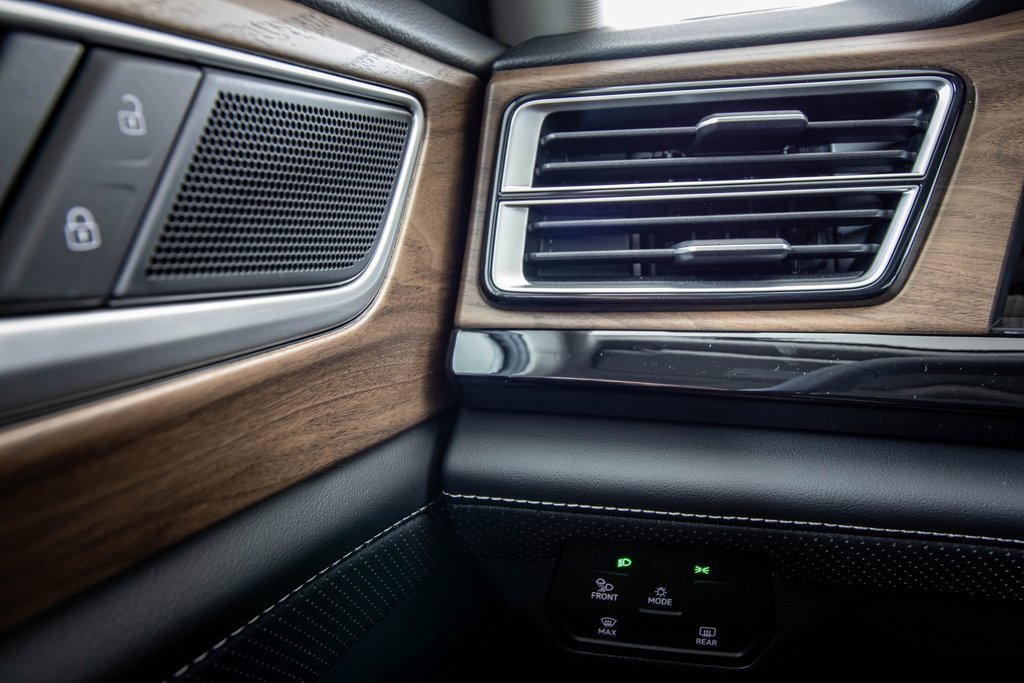 New 2026 Volkswagen Atlas SE image 32