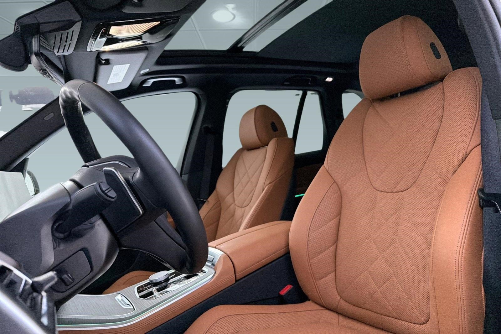 Used 2026 BMW X5 sDrive40i w/ Premium Package image 15