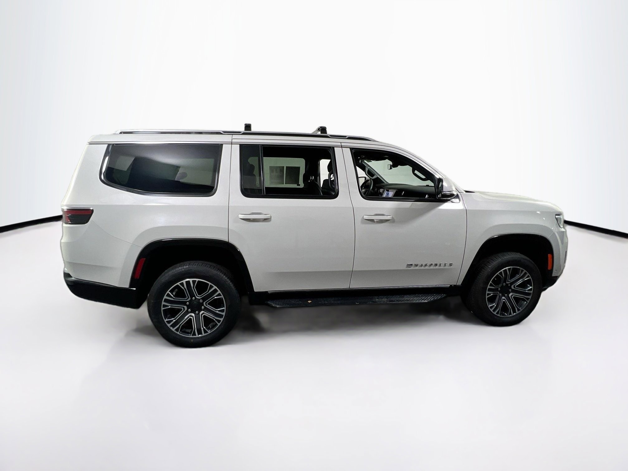 Used 2022 Jeep Wagoneer Series III image 4