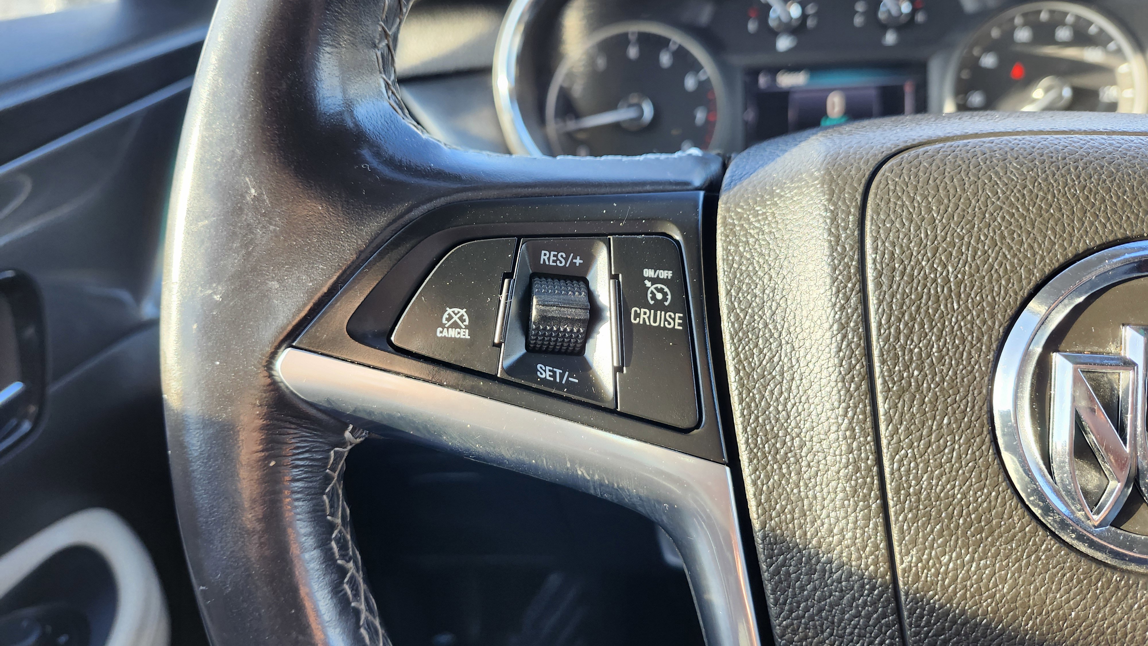 Used 2019 Buick Encore Preferred image 32