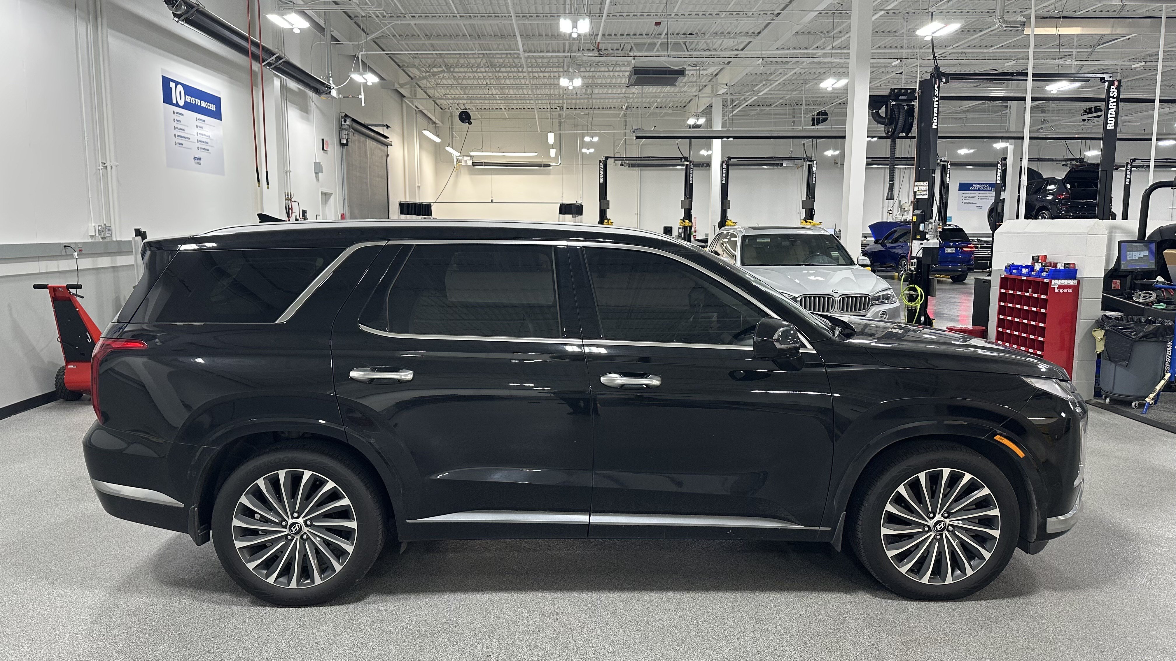 Used 2023 Hyundai Palisade Calligraphy AWD/4WD image 11