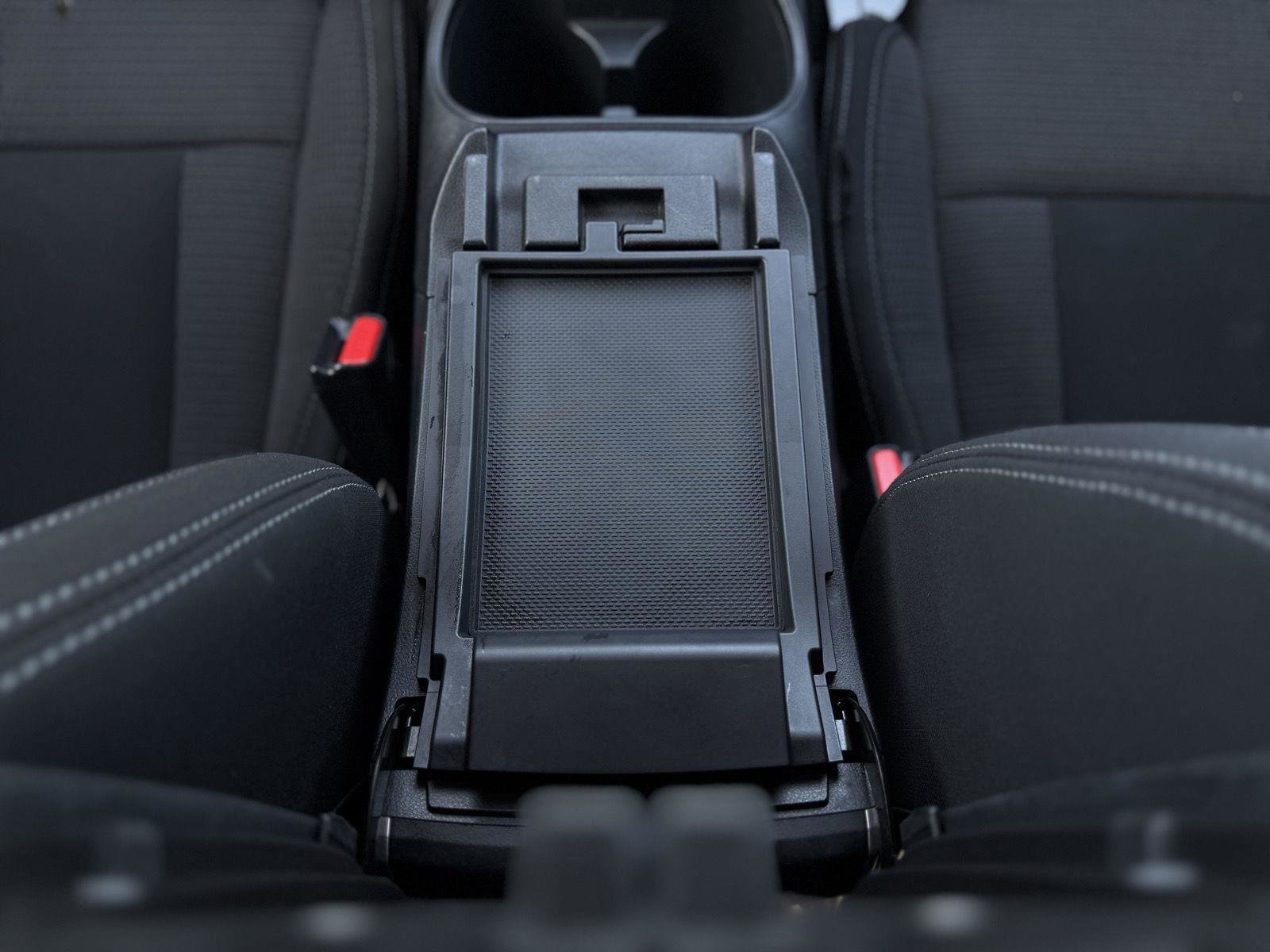 Used 2024 Subaru Outback Premium image 24