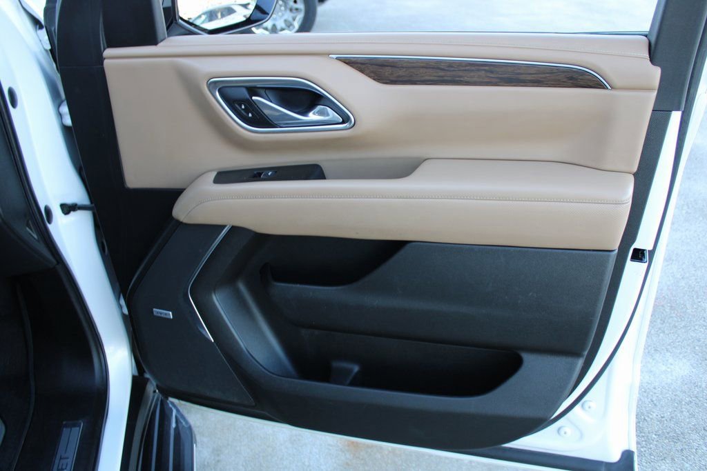 Used 2021 Chevrolet Tahoe Premier AWD/4WD image 29