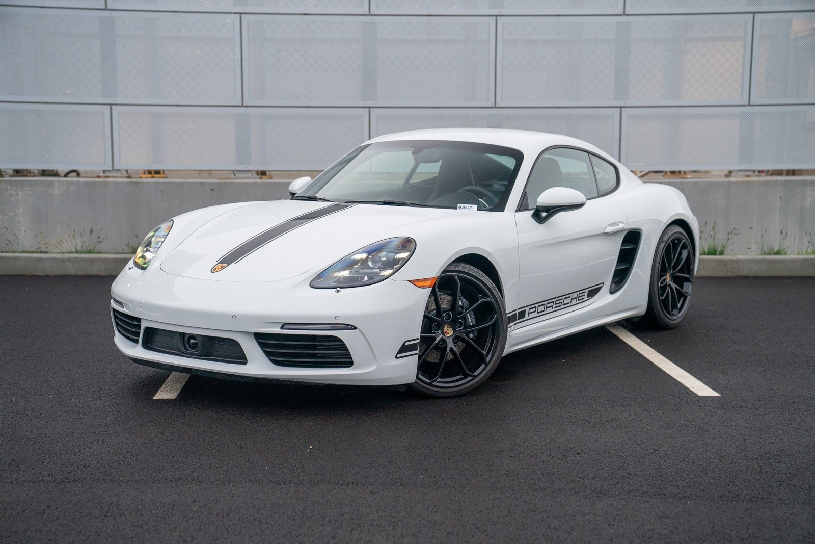 Used 2024 Porsche 718 Cayman image 1