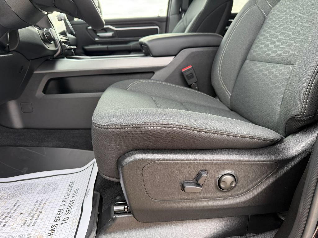 New 2026 RAM 1500 Big Horn AWD/4WD image 17