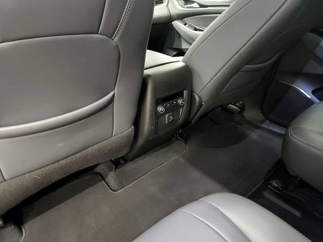 Used 2023 Buick Enclave Essence AWD/4WD image 25