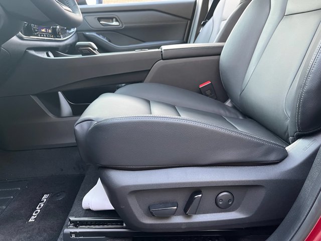 New 2025 Nissan Rogue SL AWD/4WD image 11