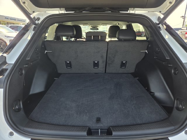 Certified 2024 Chevrolet Equinox EV LT w/ LPO, Blackout Package FWD image 11