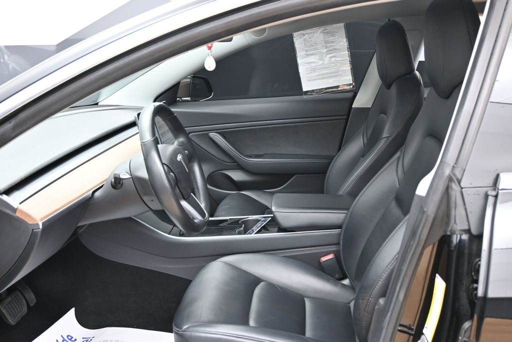 Used 2019 Tesla Model 3 Standard Range Plus image 17