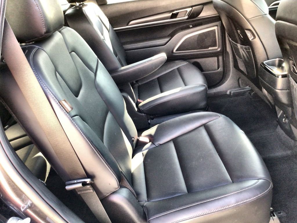 Used 2025 Kia Telluride S image 28