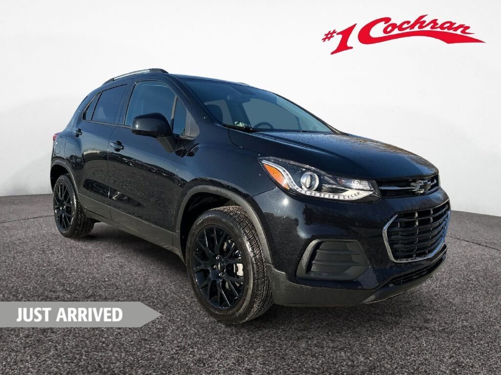 Certified 2022 Chevrolet Trax LT w/ Midnight Edition image 1