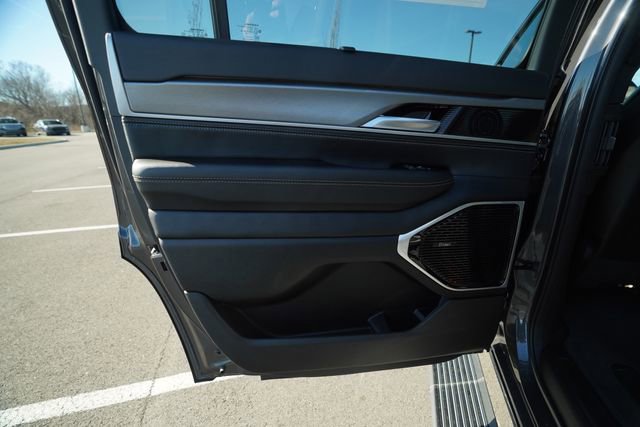 New 2026 Jeep Grand Wagoneer Limited image 14