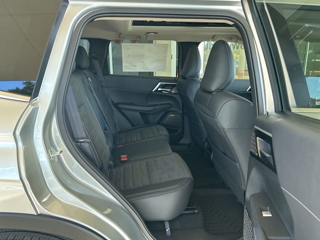 New 2026 Mitsubishi Outlander SE image 26